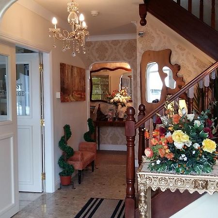 Abacus Guesthouse กัลเวย์ ภายนอก รูปภาพ